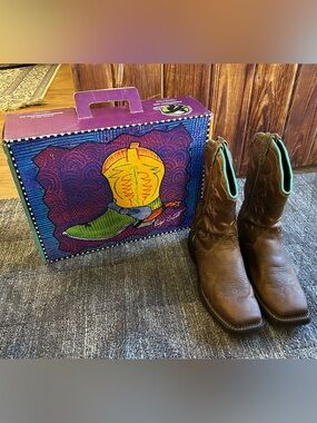 Brown Leather Boots with Teal Trim